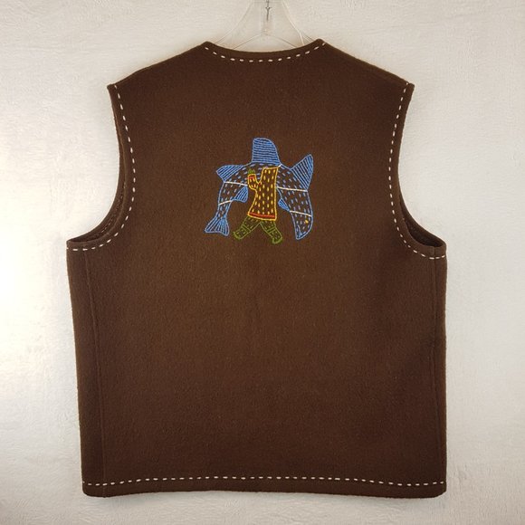 Vintage Inuit Vest Handcrafted by Canadian Eskimos Embroidered Fishing Hunting - Picture 14 of 16